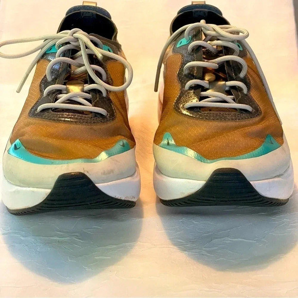 Woman’s Nike Air Max Size 8.5 very good used condition - Picture 4 of 5